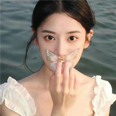 汉娜·盖茨比:道格拉斯